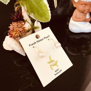 💞Pinkish Button Pearl Earrings